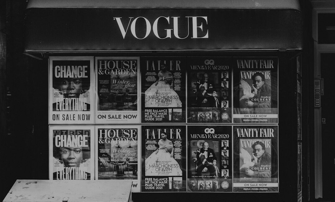 Cele mai recente tendințe de modă pentru sezonul toamnă-iarnă: Culori, materiale și stiluri