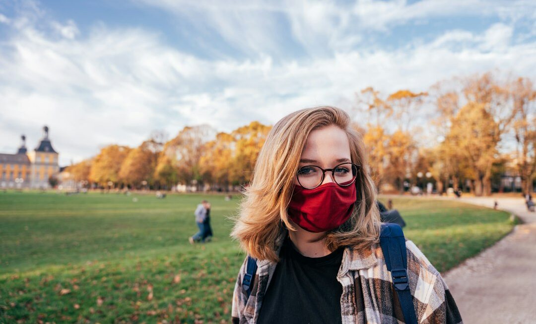 Ghidul complet pentru a-ți găsi și aplica la programe de burse și finanțare