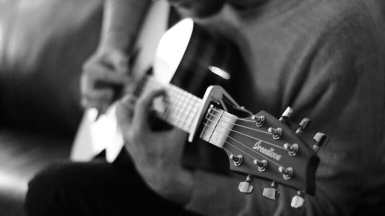 Muzica ca terapie: Impactul său asupra sănătății mentale și emoționale