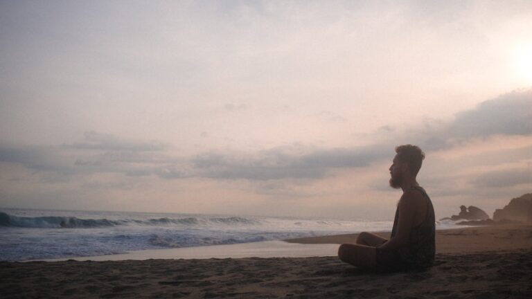 Tehnici de Mindfulness și Meditație pentru Reducerea Stresului și Creșterea Bunei Dispoziții