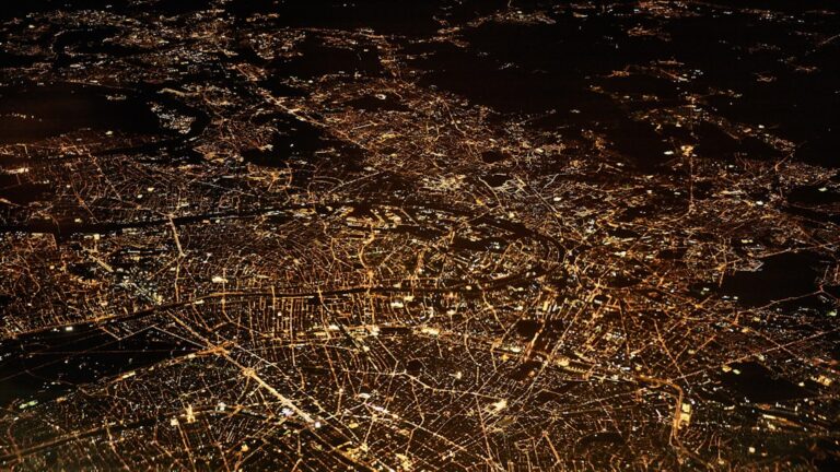 Ghidul urban de explorare: Cum să descoperi locuri ascunse și povești neștiute