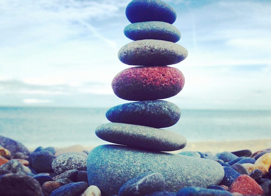 Călătorie în lumea exercițiilor de mindfulness: Tehnici pentru a te elibera de stres