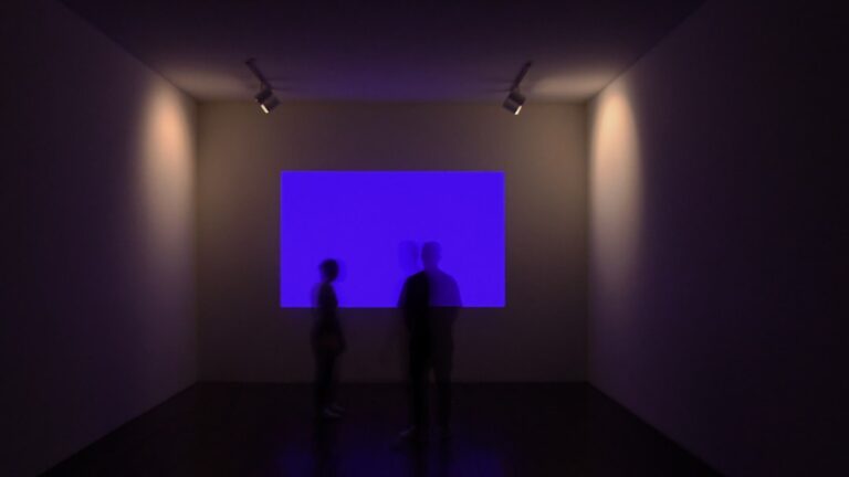 Ce înseamnă să visezi un copil plângând