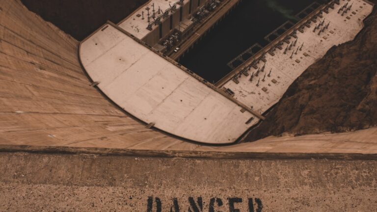 Ce vise simbolizează avertismente