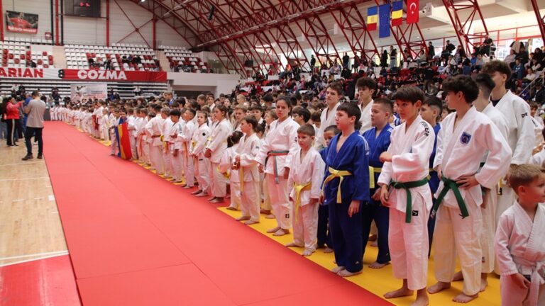 Cupa Motiuashi 2025 – Prima ediție a devenit competiție internațională! Sute de sportivi pe tatami și un moment emoționant alături de Sensei Petre Moțiu