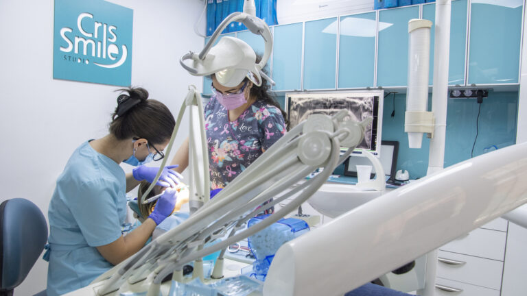 Albirea dentară profesională: mituri, adevăruri și recomandări